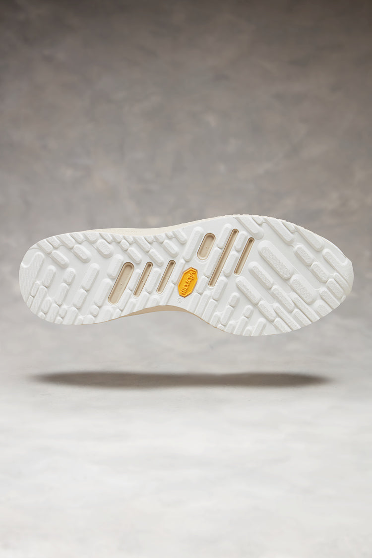 YP 305 Performance | white