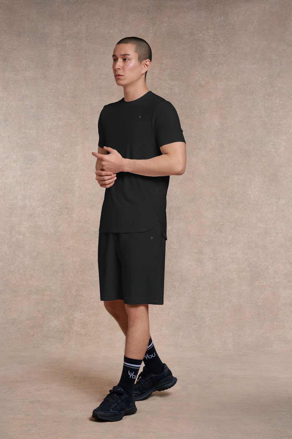 Soft Side Split T- Shirt | black