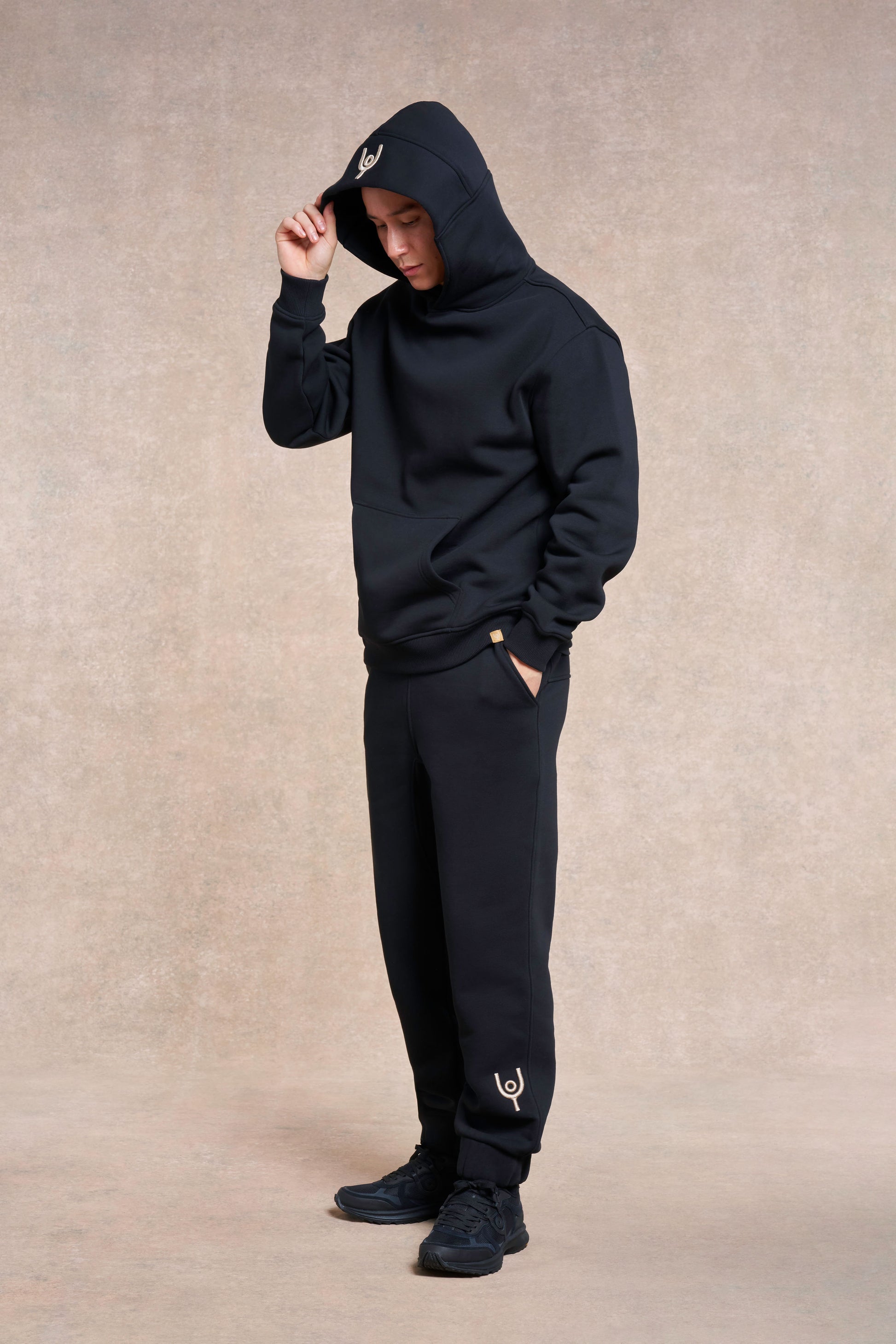 Harcourt Hoody Unisex | black