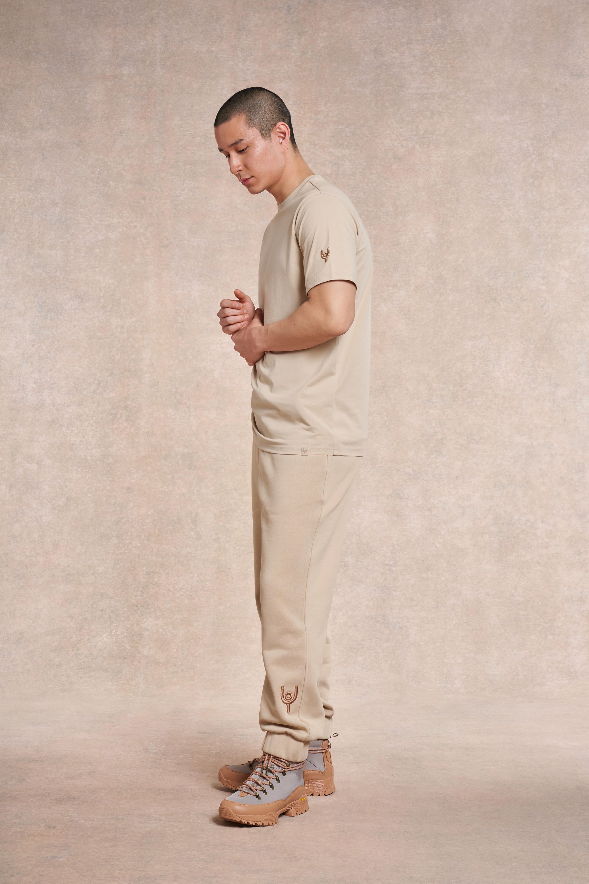 Magna Jogger | barley