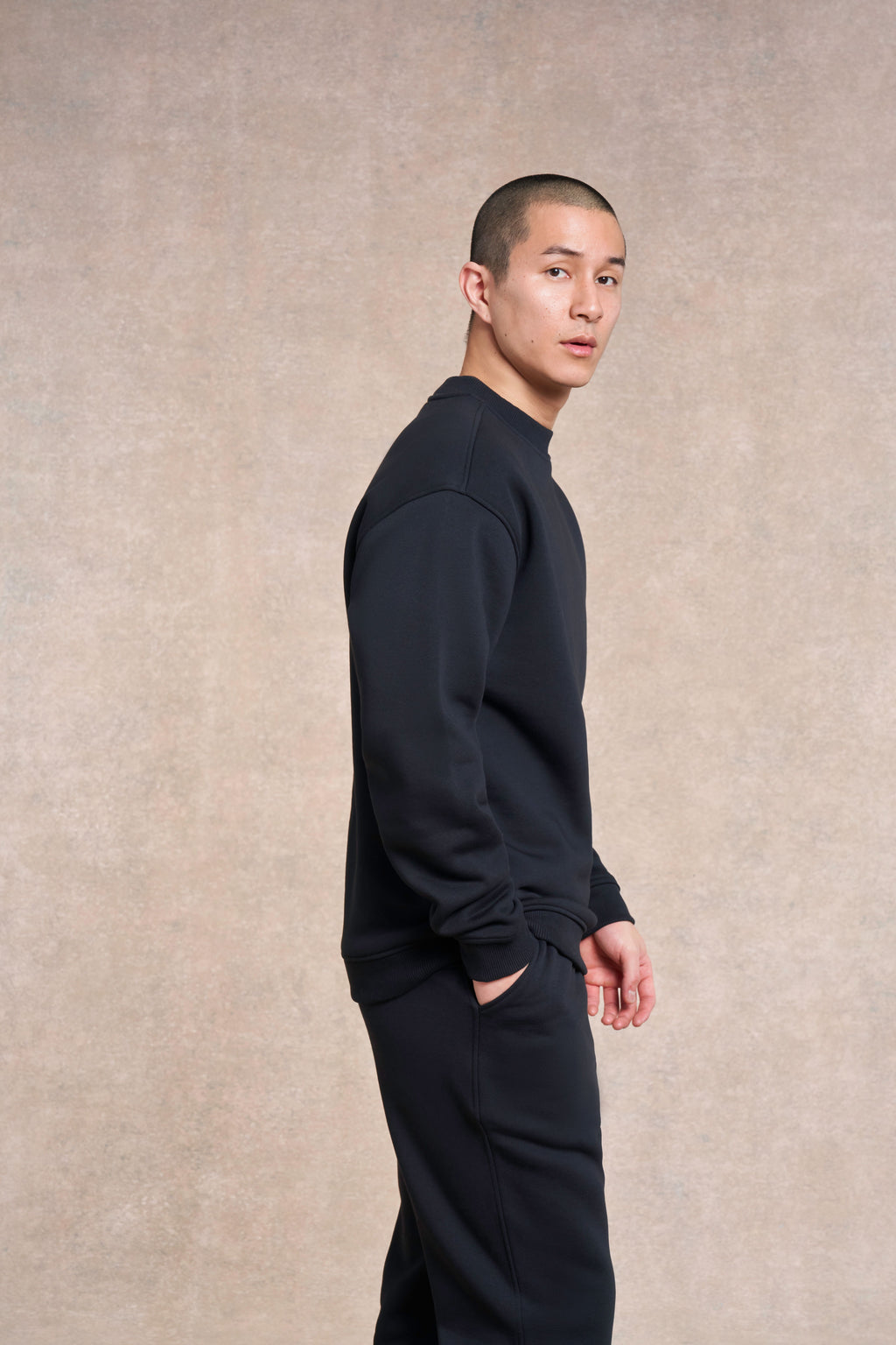 Pleatling Sweatshirt | black