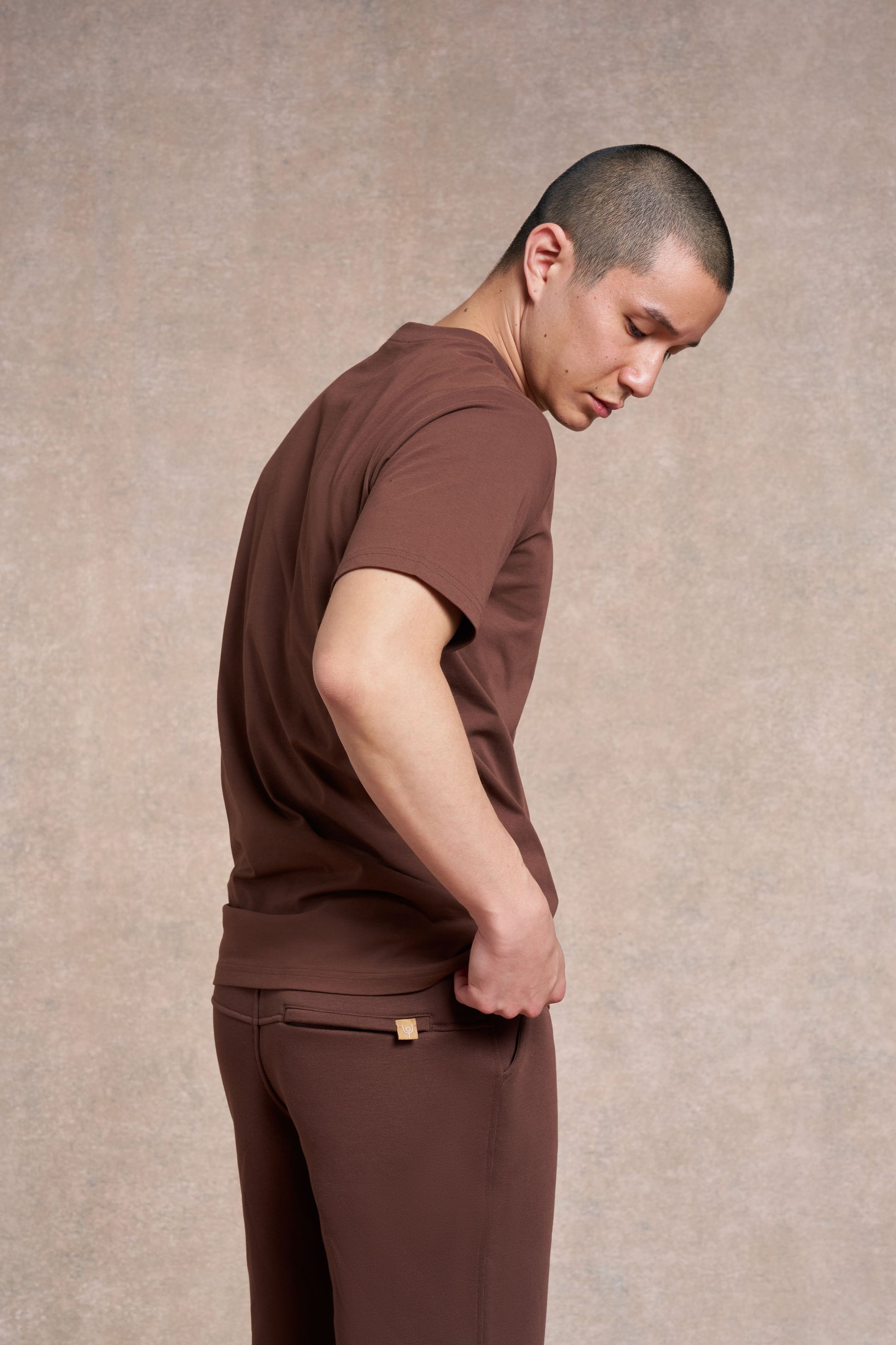 Arensby T- Shirt | potting soil