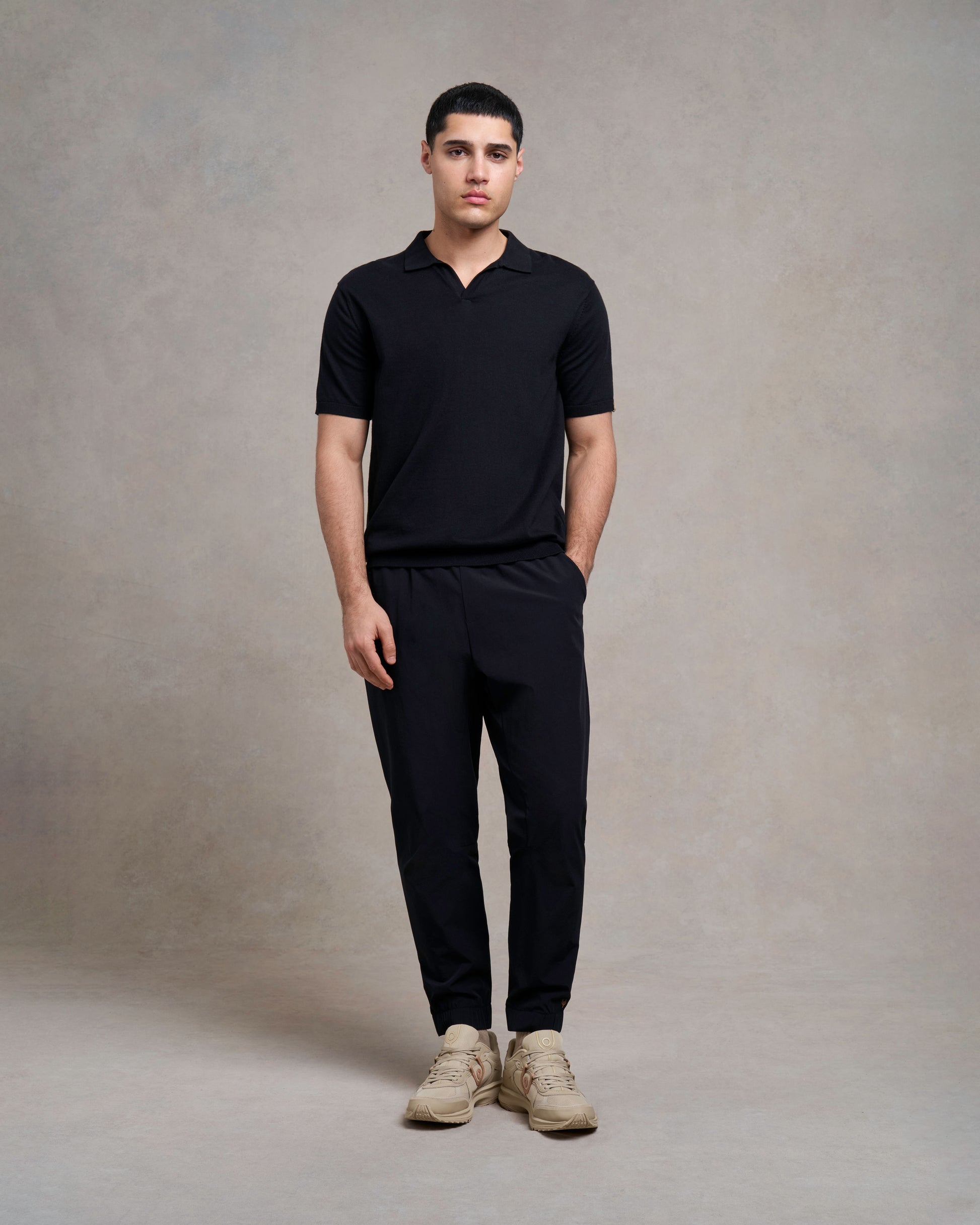 Newbold Knitted Polo | black