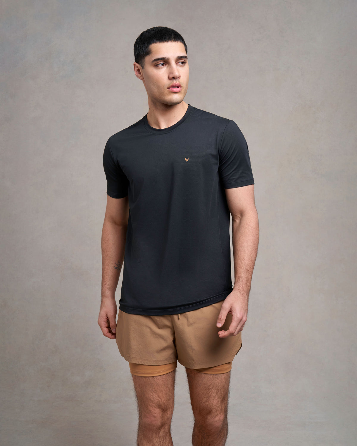 تيشيرت شيرسبي | أسود