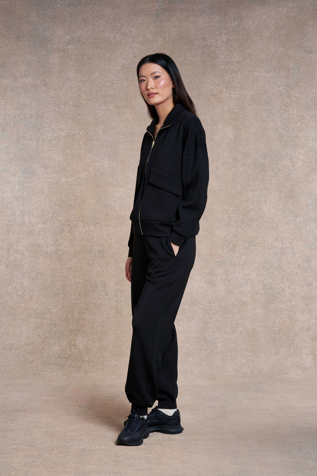 Oakland Zip Through Sweatshirt | black