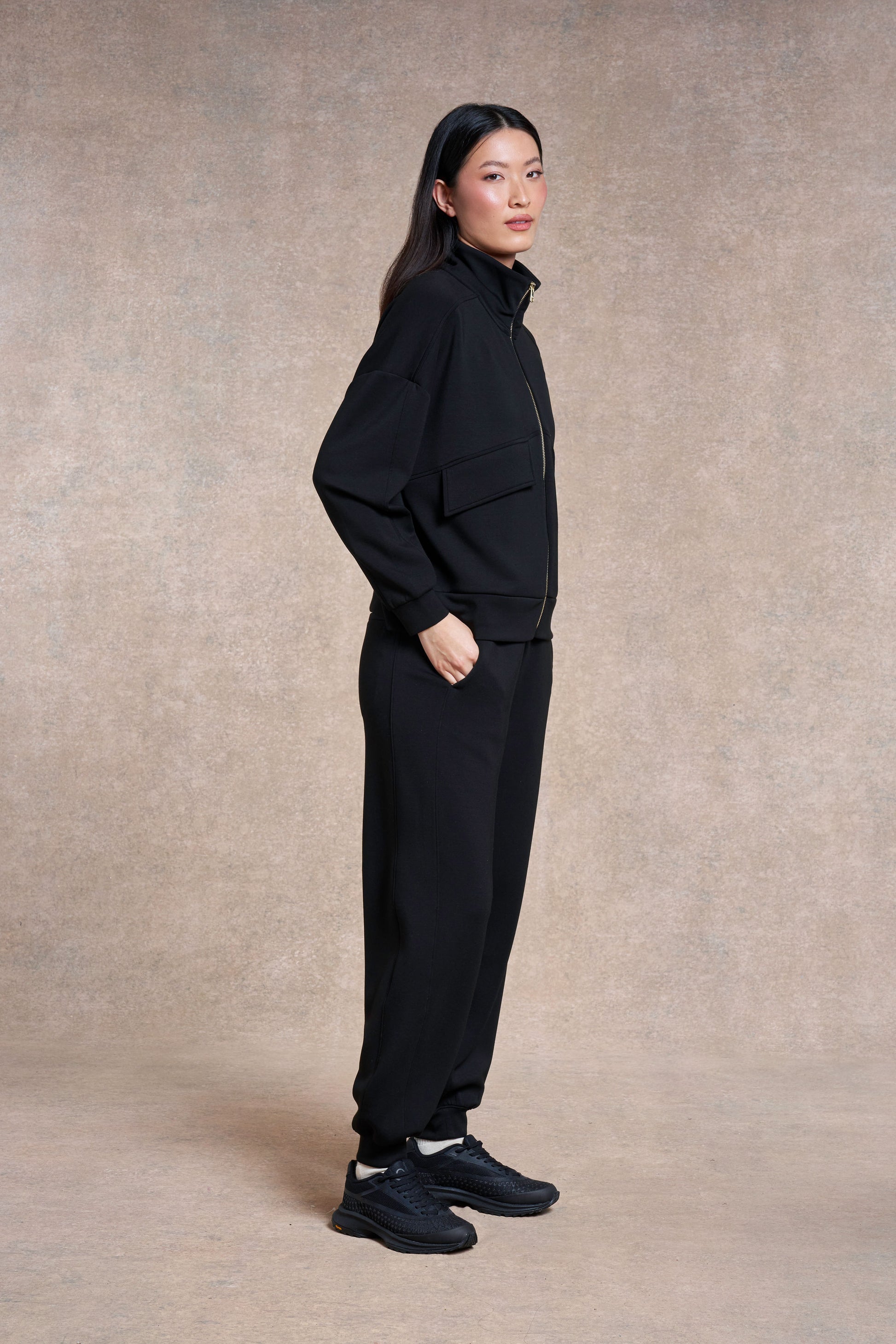 Oakland Zip Through Sweatshirt | black