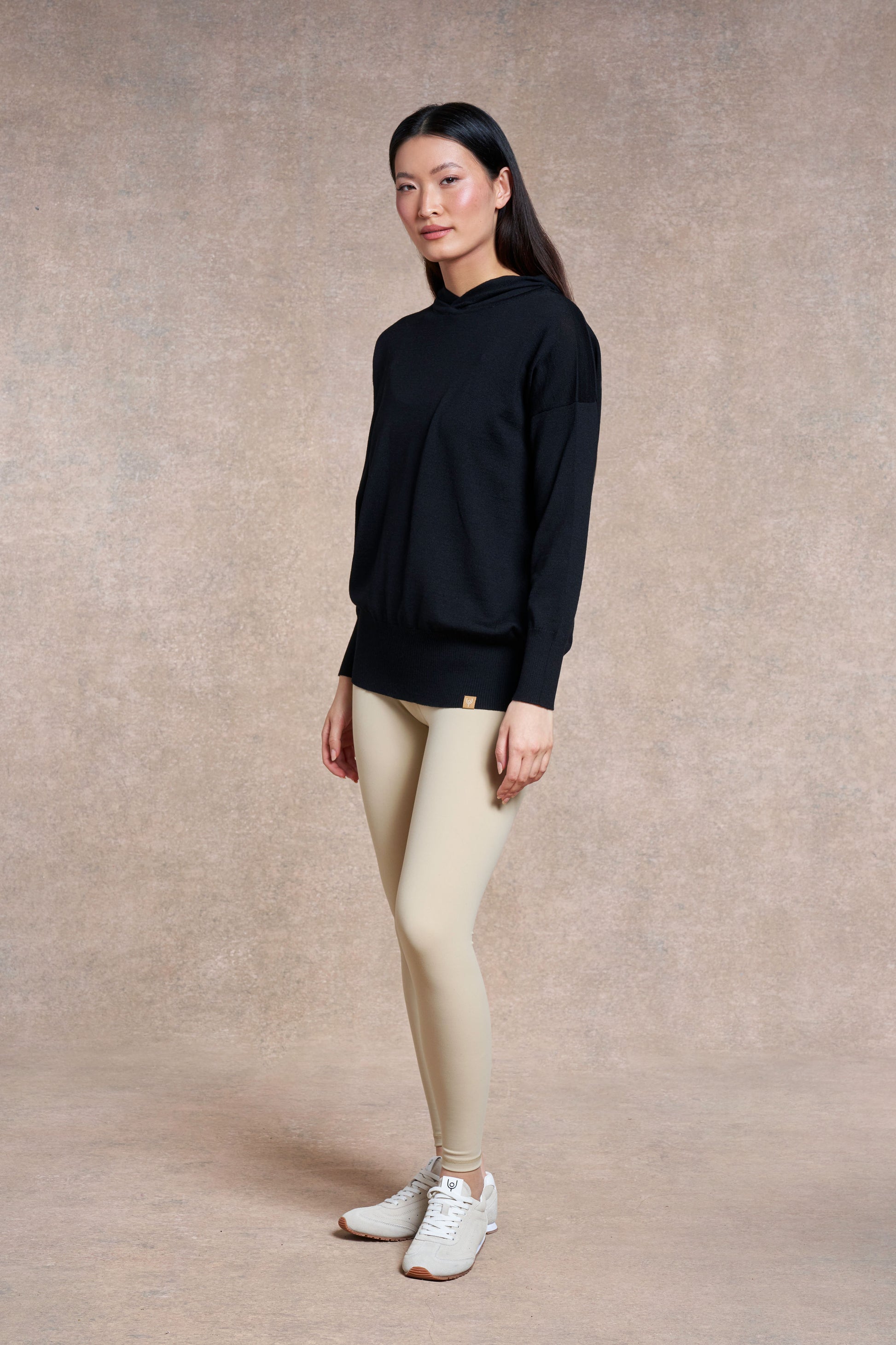 Beeby Knitted Hooded Jumper | black