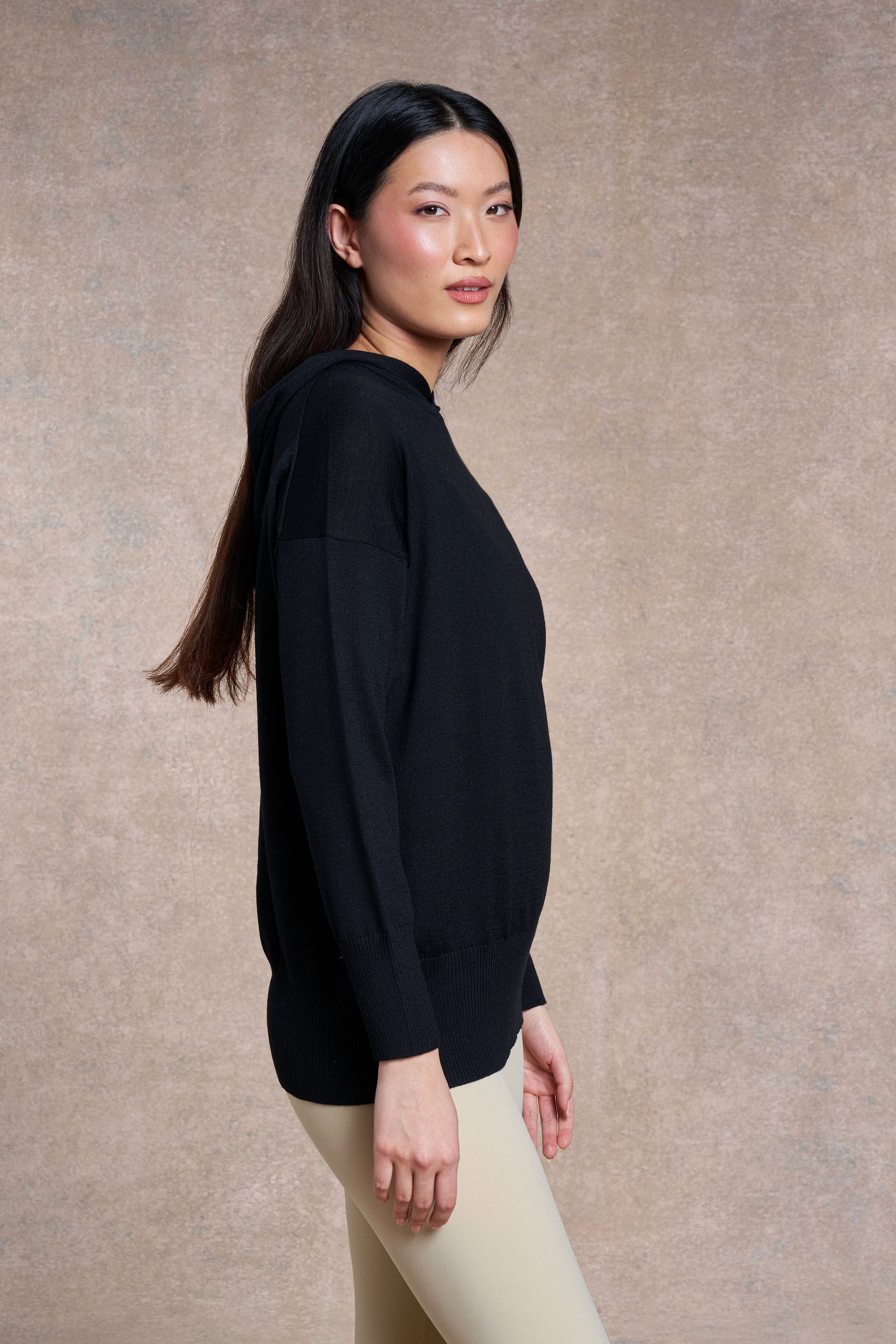 Beeby Knitted Hooded Jumper | black